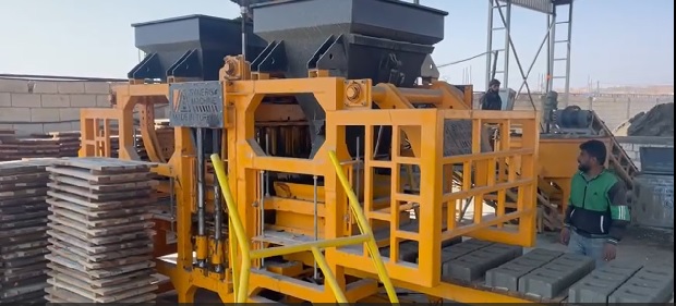 Machine de brique, machine bloc béton, pondeuse parpaing, presse a parpaing, machine de brique